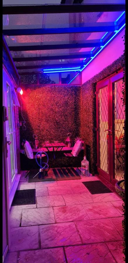 Apartment With Private Hot Tub, Sauna, Ice Bath, Gym Рейнхем Екстер'єр фото
