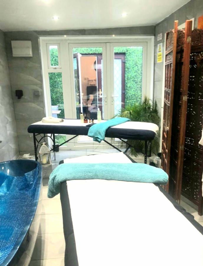 Apartment With Private Hot Tub, Sauna, Ice Bath, Gym Рейнхем Екстер'єр фото